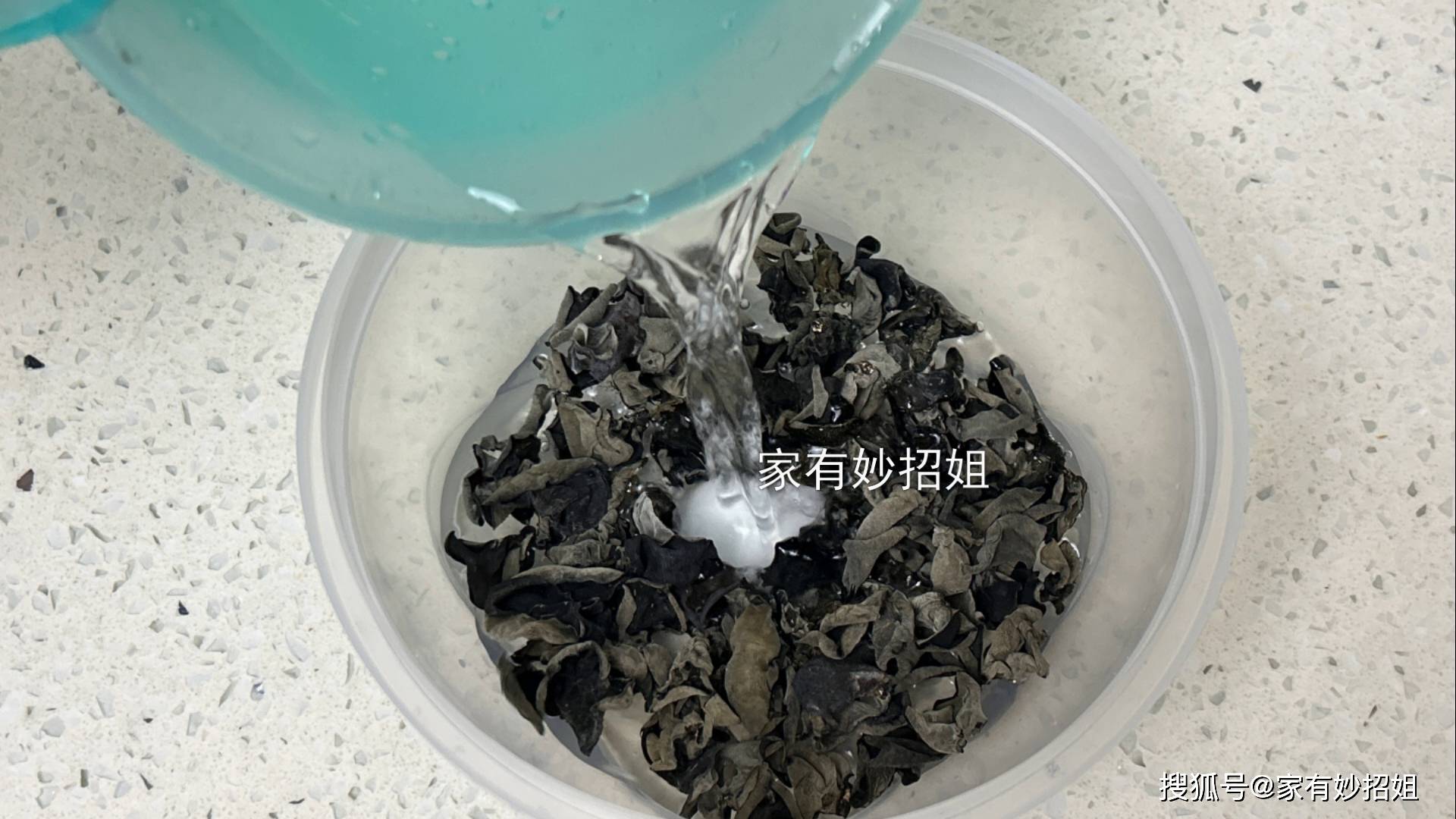 木耳「不要直接用水泡」蟲卵全吃下肚！「教你正確做法」真的太實用
