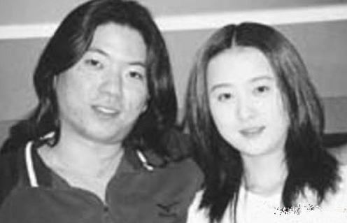 被歌王拋棄！27歲女歌手「穿紅衣輕生」結束一生　墓志銘成為一生的痛