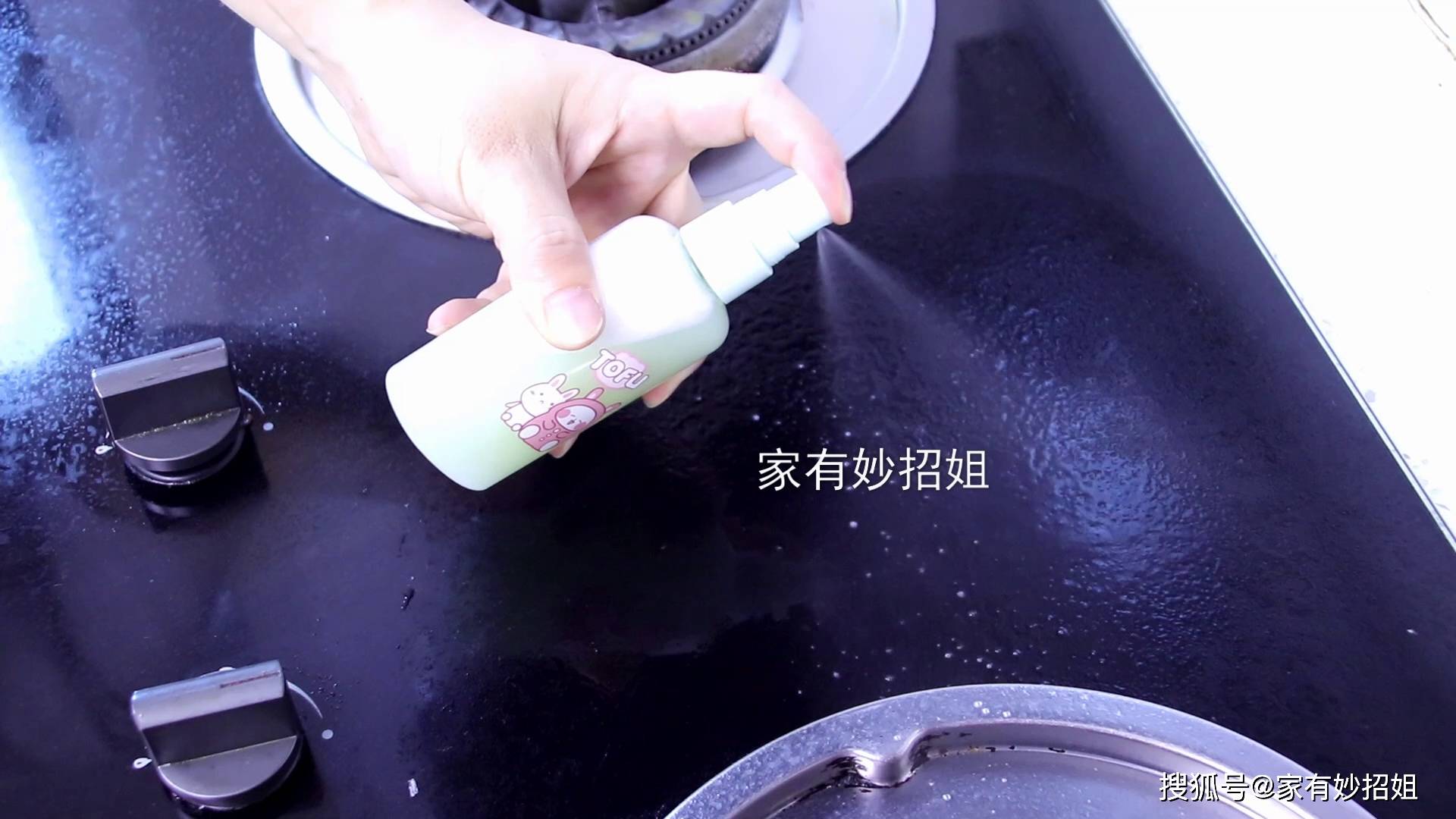 洗米水別再倒掉了！「加點牙膏進去」效果太厲害，解決很多主婦的煩惱