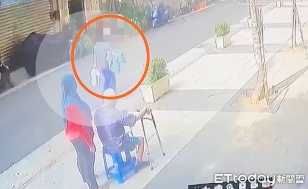 弱勢凶殺案！6旬阿伯「失魂落魄進超商」借電話報警　一開口竟自首：我殺了房東...
