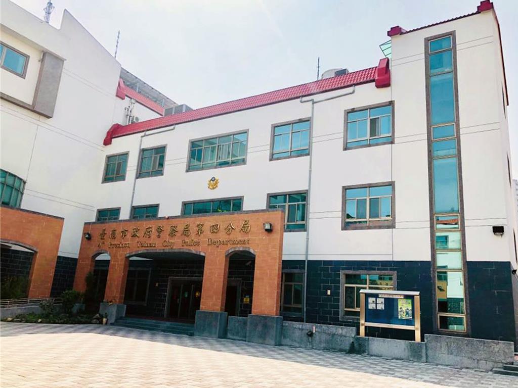 快訊／連假悲劇！出遊未退房「驚見小情侶陳屍摩鐵」　父母慟「女兒才19歲」現場留可疑物...