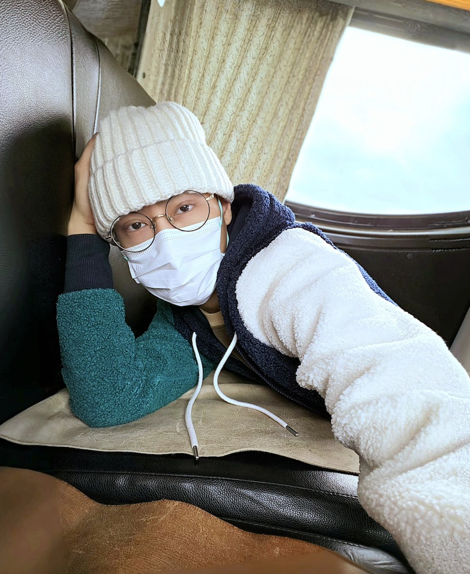 腰痛沒在意！知名男星就醫「發現6cm腫瘤」化療到發抖：差點喊救命　曝「又做28次放療」一功能失常