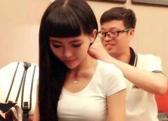 妻子離奇失蹤一年！某天兒子卻說「在鄰居家見到媽媽」　我衝過去一看懵了...