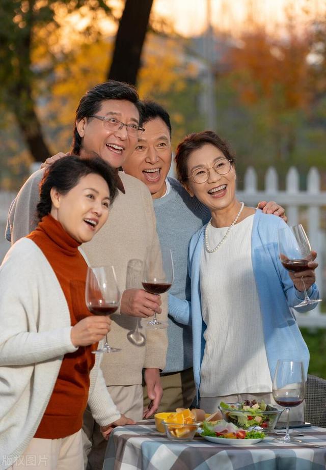 親家相處之道：6種話聰明人絕口不提，避免傷感情