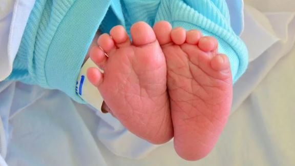 婆婆送店面「逼孫女取這名」俗到爆！「戶政人員一言難盡」人妻崩潰：覺得好丟臉