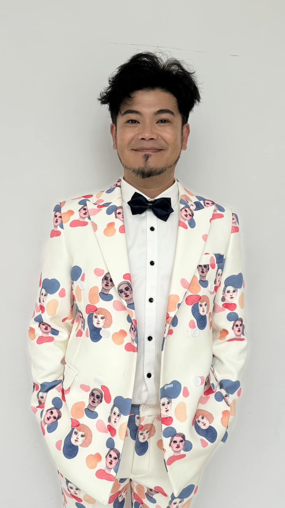 欠4千萬賭債！資深男星「花10年拼命還錢」不敢被認出　「一家三口久違同框」淚崩求前妻