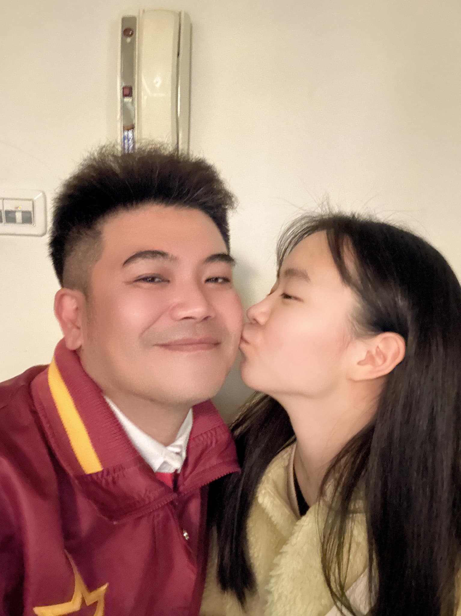 欠4千萬賭債！資深男星「花10年拼命還錢」不敢被認出　「一家三口久違同框」淚崩求前妻