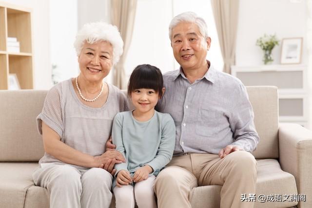 大兒子和我關係不太好！我把「2套房給小兒子」他從此沒音訊　8年後接到「小兒子的一通電話」我後悔莫及