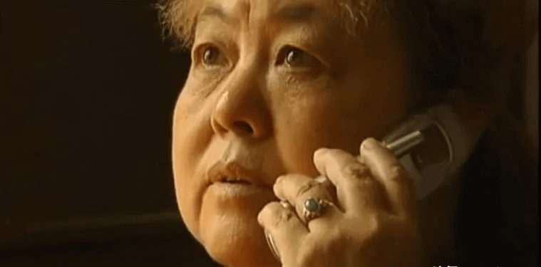 獨子大考前離世！媽媽心碎「連同手機一起火化」　隔天撥通電話「牽起另一段緣分」：冥冥中註定