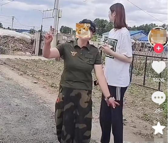 她身高226公分「臉蛋貌美如花」!媽媽每天頭疼:白長這麼漂亮「卻沒人敢追」