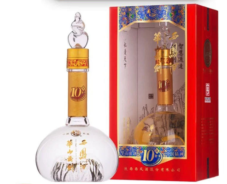 她在老公車上發現「可疑玻璃墜飾」　網友半夜起床「幫老公伸張正義」：太太誤會大了