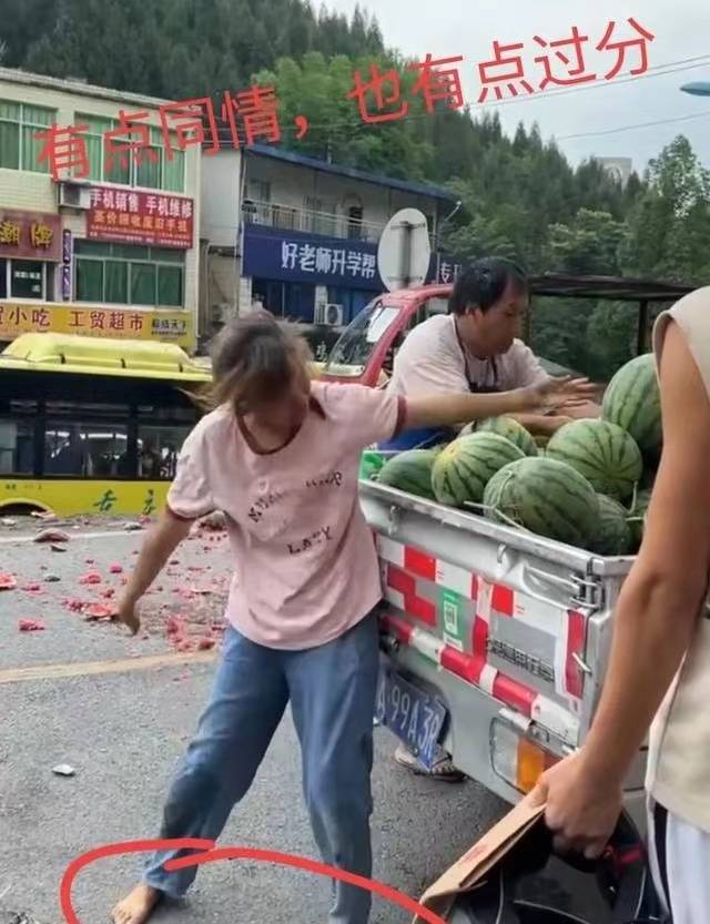 校門口賣西瓜！水果店殘疾夫妻「眼紅直接砸場」　他賠償完「卻因禍得福」