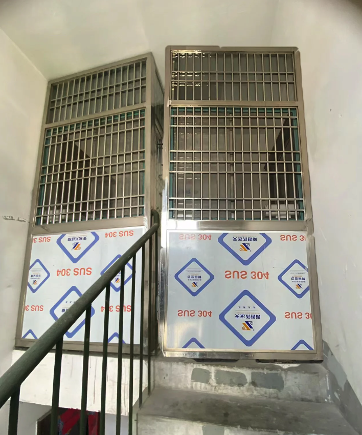 千金難買好鄰居！她搬新家「驚見對面裝大鐵籠」　擠滿過道「連大門都打不開」後續超傻眼