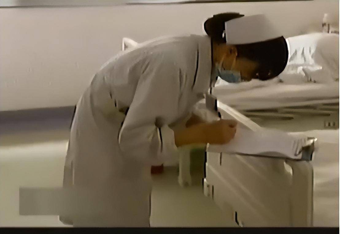 77歲大爺「和33歲保姆」奇蹟生子！5女兒「堅持做親子鑒定」竟把他活活氣死