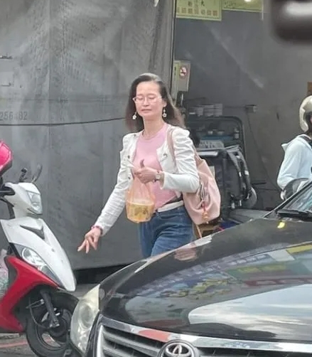 當年蓮花指爆紅！43歲女星「消失演藝圈7年」零收入近況曝　親吐「想向吳宗憲道歉」背後原因曝
