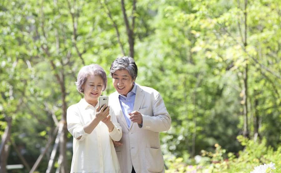 老伴過世後「我愛上舞伴」！我有3間房＋每月退休金有3.5萬　同居2年後想再婚「去醫院一趟」立刻悔婚