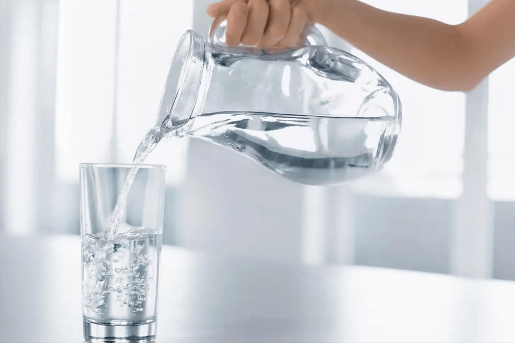 老年人要遠離洋蔥？醫生給出忠告：不想身體垮掉「老人要少碰這幾種菜」