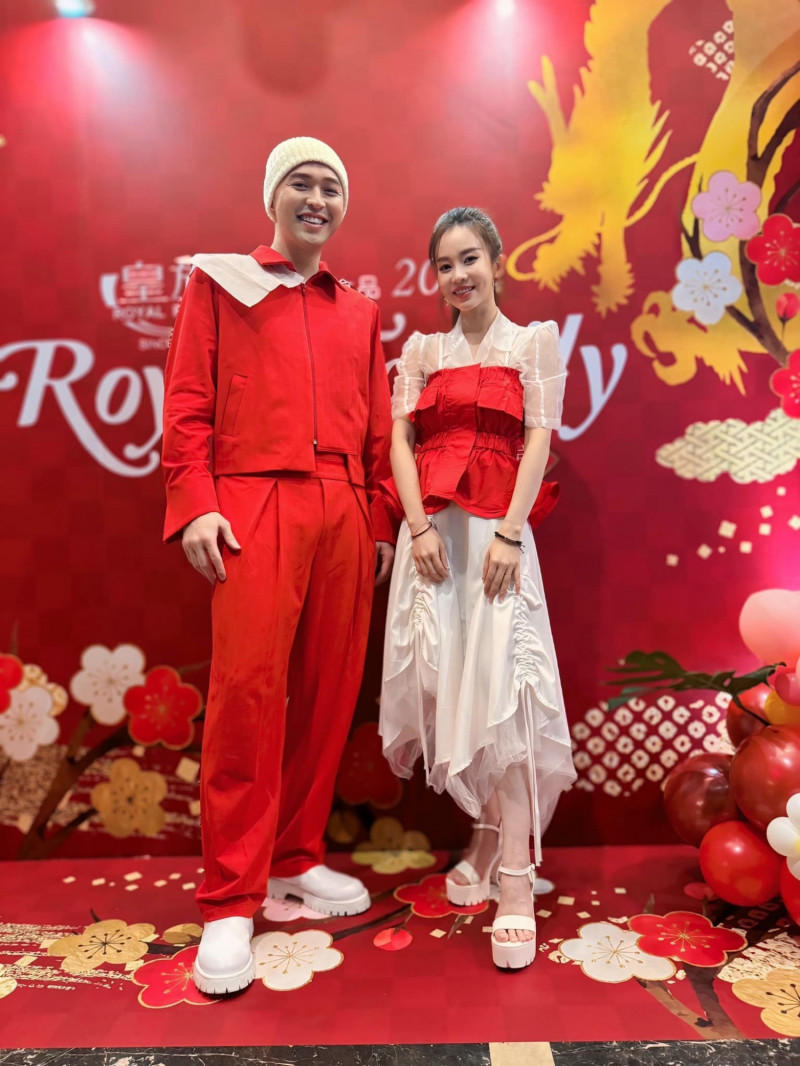 開播1個月爆喜！「森恬CP」披上婚紗深情對唱　「畫面曝光」全網嗨翻