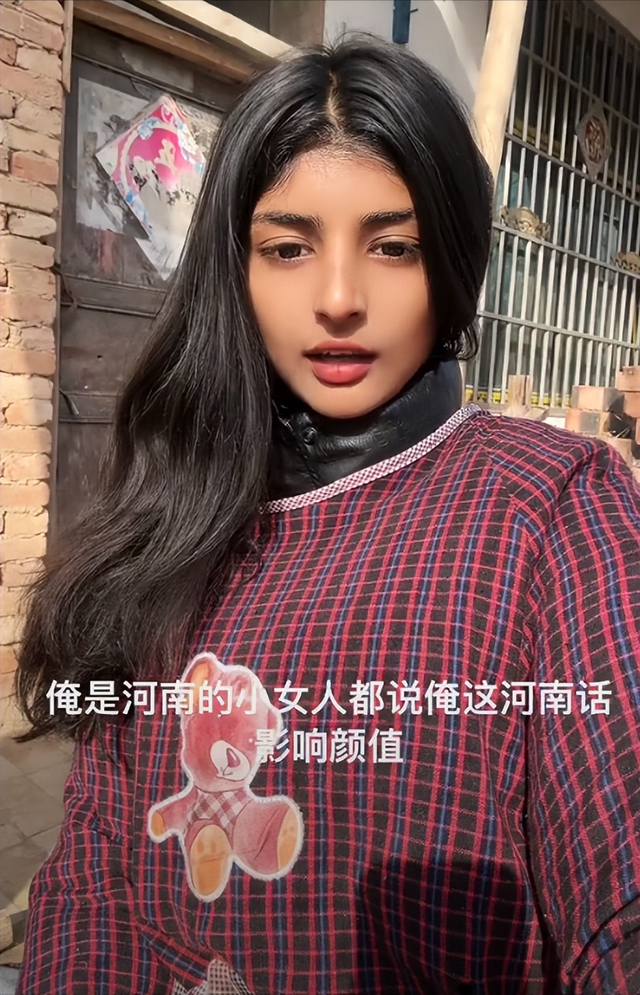 黑人寶寶被拋棄「中國夫妻好心帶回家養」！22年後「長成絕世大美女」一開口大家都笑了