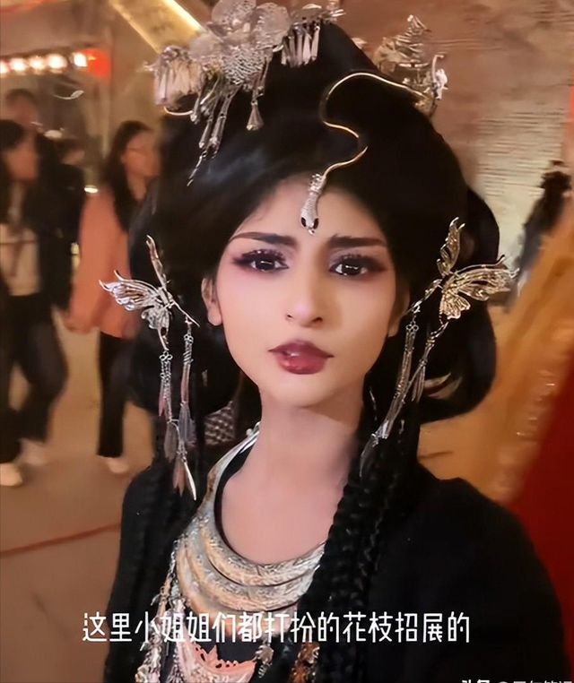 黑人寶寶被拋棄「中國夫妻好心帶回家養」！22年後「長成絕世大美女」一開口大家都笑了