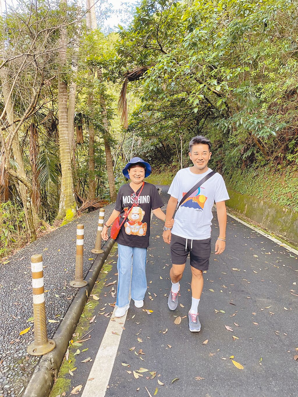 謝承均罕落淚！哽咽媽媽「吐血住進加護病房」　簽不了術前同意書「以為她一直很健康」