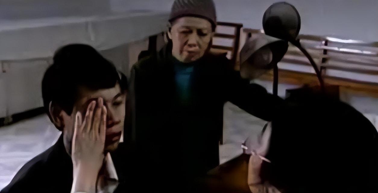 相差47歲！24歲男娶71歲老太「相濡以沫16年」　為躲流言「搬進深山老林」妻子最後遺言催人淚下
