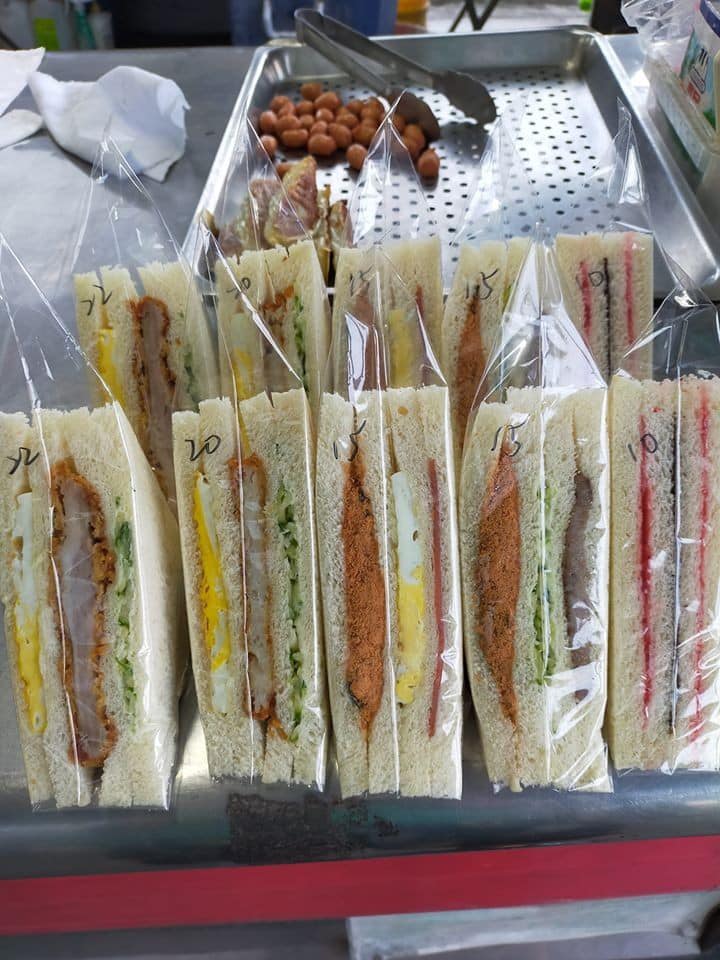 路過肉鬆店驚見「嬰兒肉鬆」秒嚇壞!他驚喊「太刺激了吧」內行人曝真相:比普通的更好吃