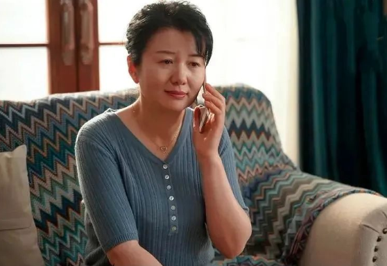 女兒新婚第2天就傳來訊息：「爸媽來接我，我要回家住！」　得知事由「我和老公意見分歧」好為難