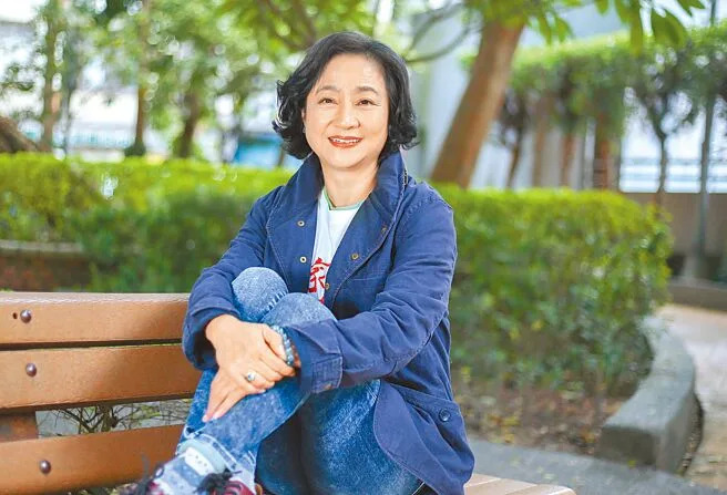 隔11年再度懷孕！61歲女星自嘲「老蚌生珠」　「小女兒才升國中」體力真的很吃緊
