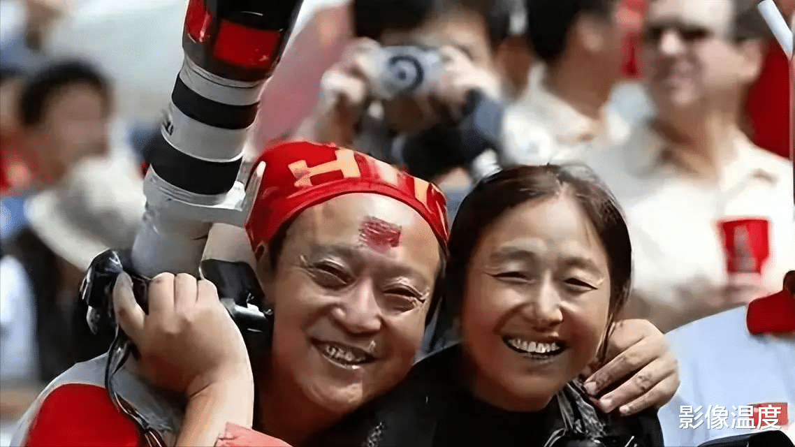 太凄慘！75歲資深男星「離婚獨居貧民窟」　「滄桑衰老、目光獃滯」鄰居是送外賣