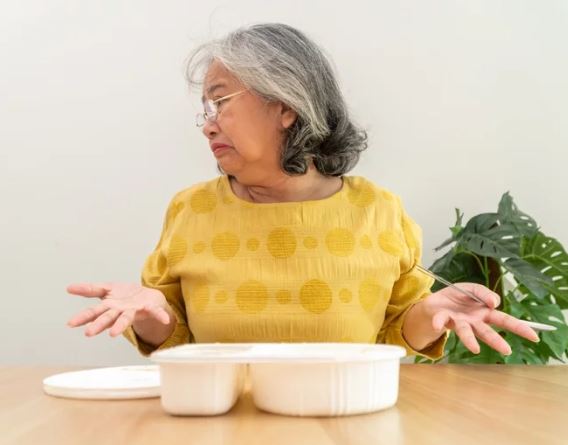 年紀輕輕沒出息？媳婦買股「月賺10萬」想躺平　婆婆竟嗆「後悔讓兒子娶妳」結局超反轉