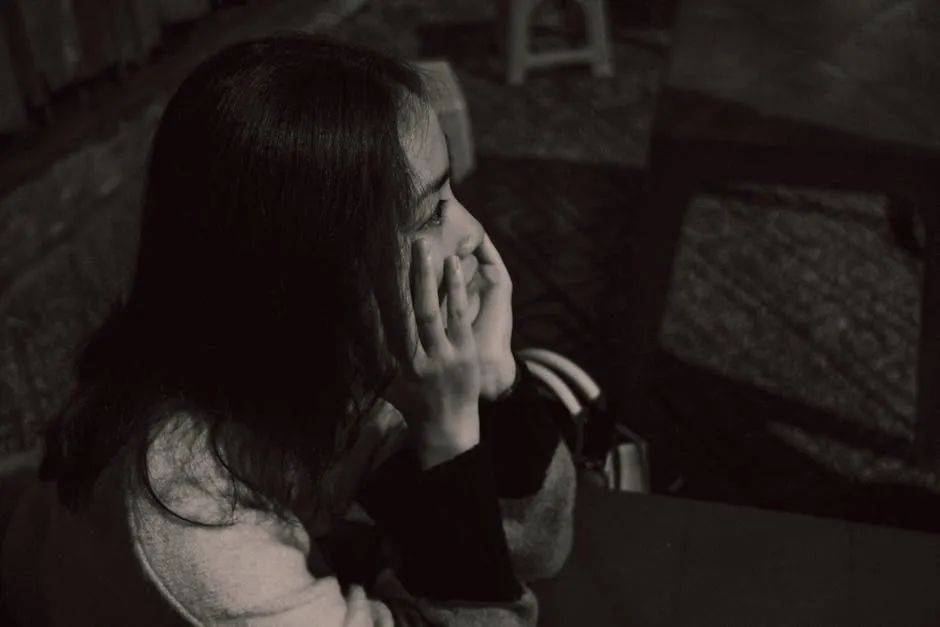 婆婆帶孫7年！媳婦為「接母親來養老」叫他們滾，婆婆「一個舉動」讓她後悔不已