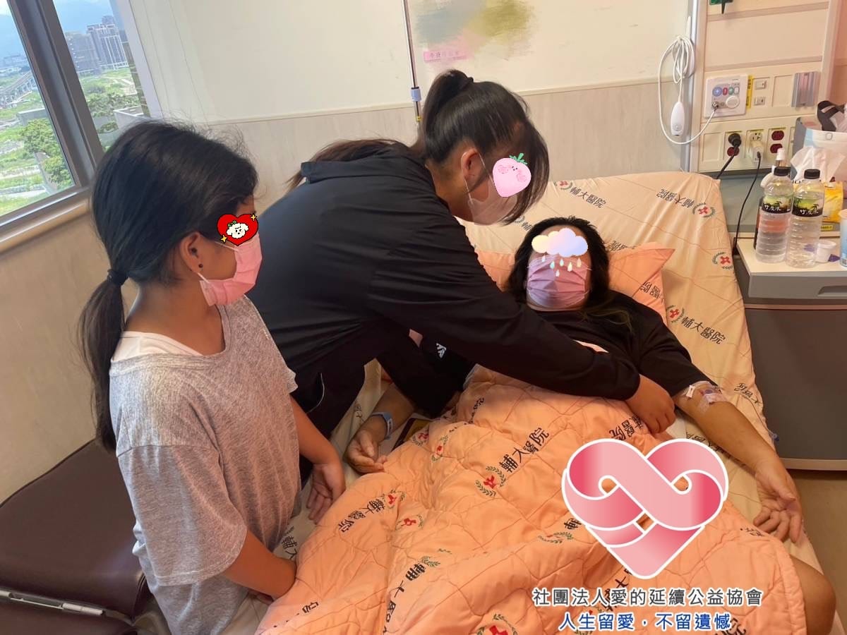 17歲高中生淚訴家庭困境：父患雙癌、母需手術，母女共食一便當堅強求生