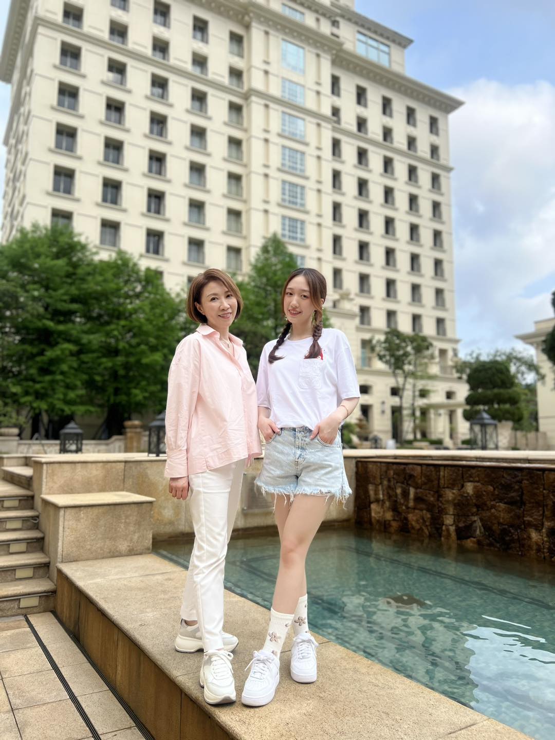 結婚30年爆婚變！李翊君認「和檢場是室友」：互不干涉...「腳長他身上」女人緣超好
