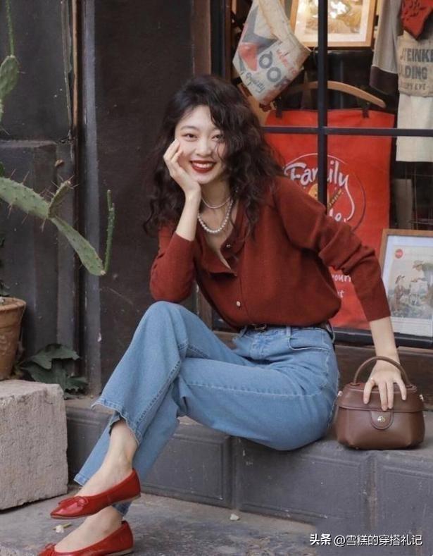 女人不管什麼年紀!寬褲千萬別配「這3雙鞋」 顯矮又土氣:真的很難看