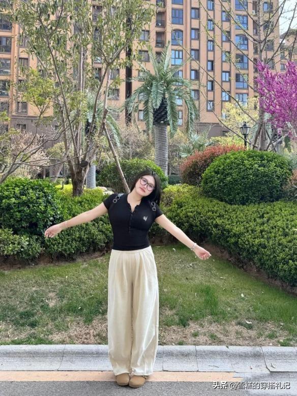 女人不管什麼年紀!寬褲千萬別配「這3雙鞋」 顯矮又土氣:真的很難看