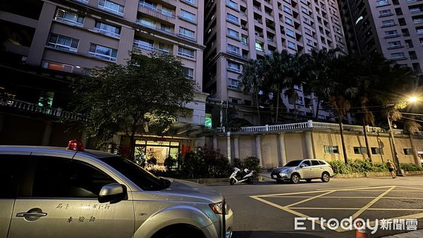 新北慘案！中和20歲男失控「拿刀刺母姐」原因曝光　被捕後「竟說沒印象」：醒來家裡全是警察