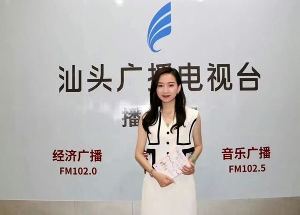醫界醜聞！知名醫院院長「偷吃愛妻閨蜜」　遭當場抓包「小三臉蛋太美」網凍未條
