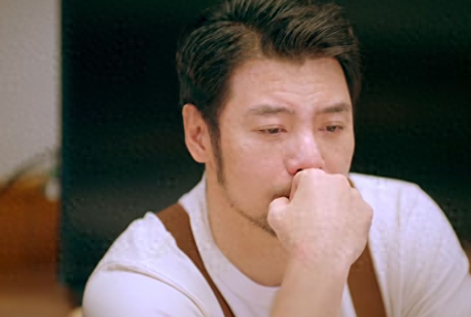 老伴退休金有3萬5！兒媳要求「提款卡上交、房子過戶」不然就離婚　我「逼問兒子後」馬上做1件事：不讓她得逞