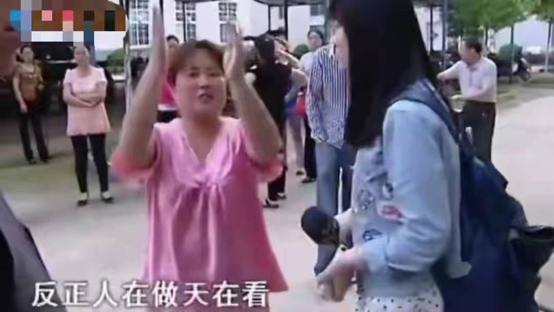 兒子5歲離婚！單親媽媽「一天打兩份工」撫養14年　「生父突登門」只花一餐帶走親兒