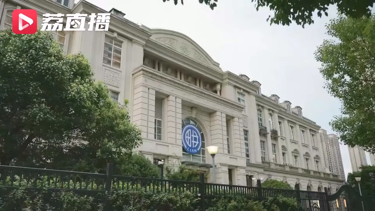 51歲男星「舉家定居蘇州」一棟別墅價碼驚人　「隔壁是大咖」驚呼：生活機能好