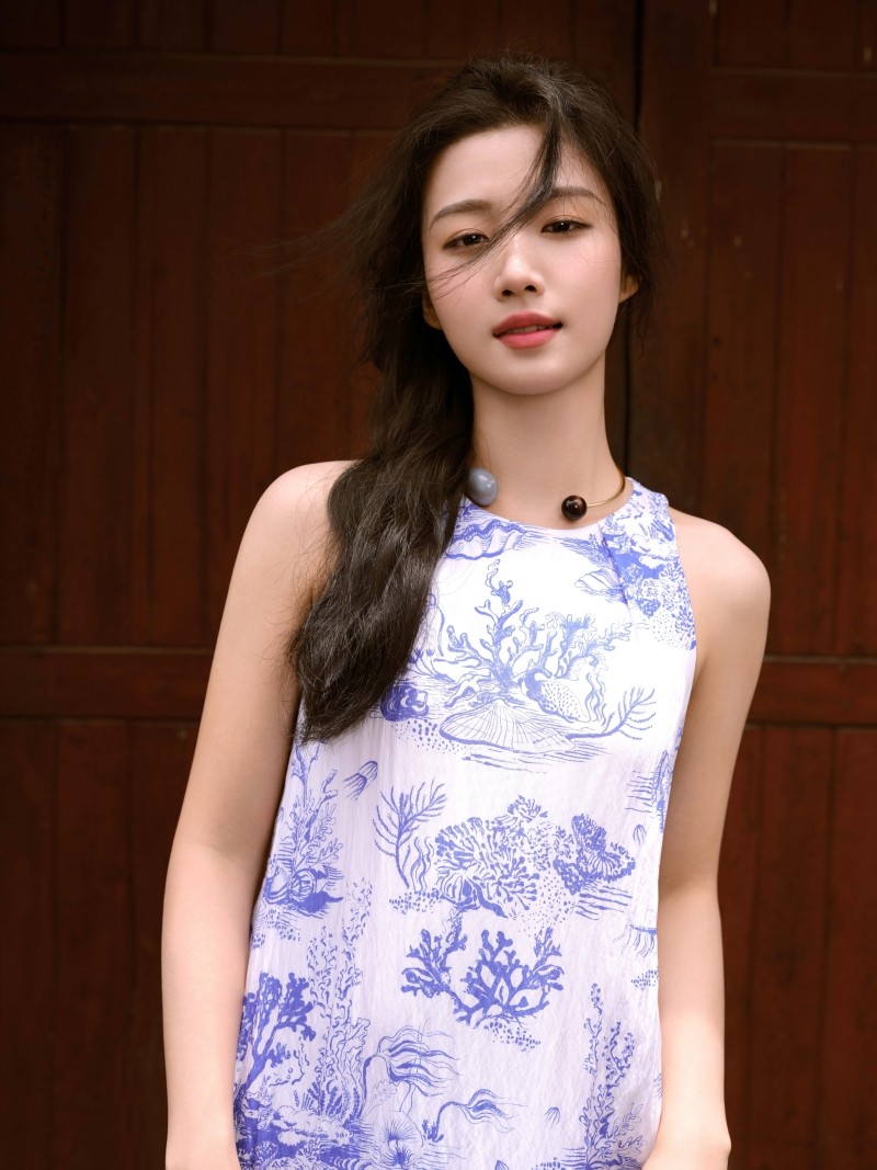 工作人員心臟驟停！24歲女星秒上前「超冷靜救人」　網讚人美心善「被起底父母皆良醫」