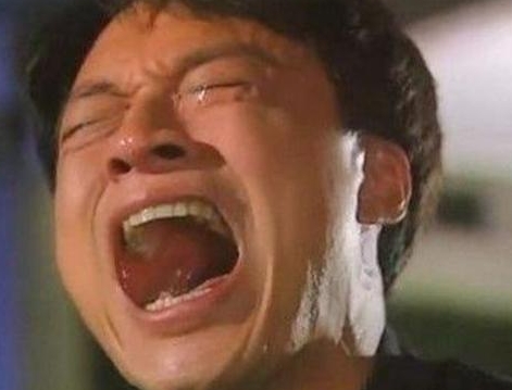 女友來我家做客！我媽大方送她「一個手鐲」，飯後女友回家就和我鬧分手