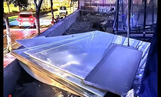做臨時工遇意外！四兄弟「驚傳被玻璃壓死」過程離奇　三人未婚「他留下3幼兒」：妻子悲慟和解