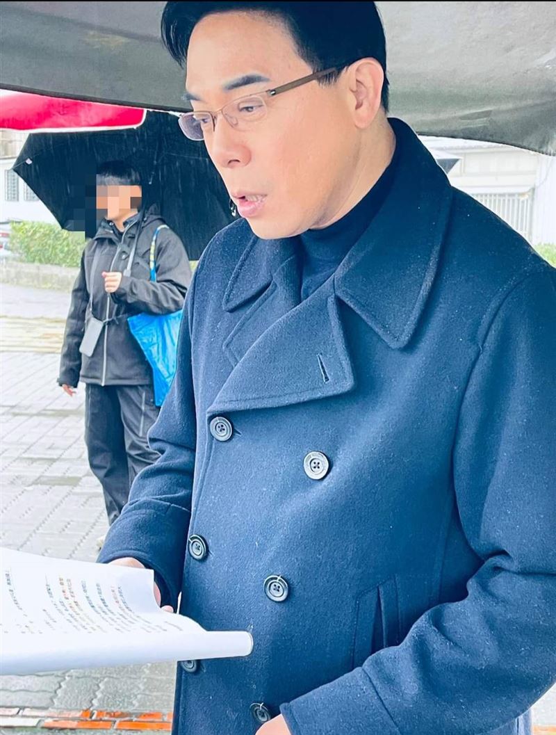 54歲本土男星「生日隔天罹怪病」緊急送醫　曝病況「呼吸都會痛」醫生警告：再晚恐命危