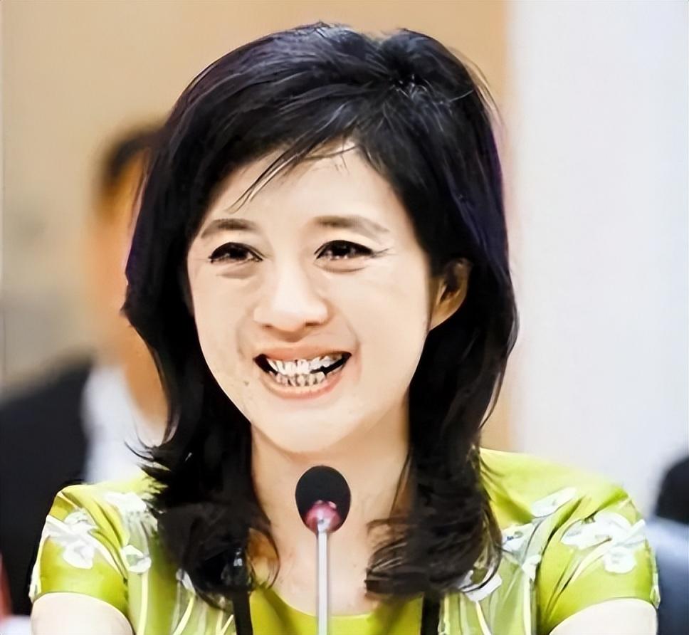 她是知名美女主持！插足富商「趕走原配」嫁入豪門　卻「不敢大辦婚禮」今近況曝光