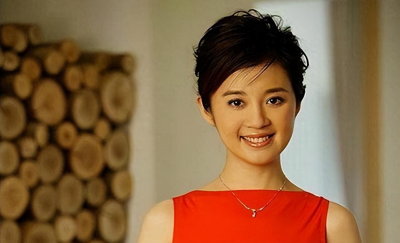 她是知名美女主持！插足富商「趕走原配」嫁入豪門　卻「不敢大辦婚禮」今近況曝光
