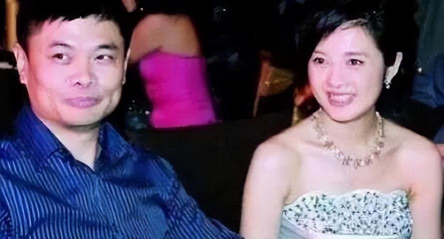 她是知名美女主持！插足富商「趕走原配」嫁入豪門　卻「不敢大辦婚禮」今近況曝光