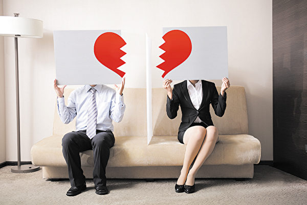 看狗不順眼！新婚妻要求「趕走家中10年老狗」 撂狠話「3條路給你選」：牠不走就是我走