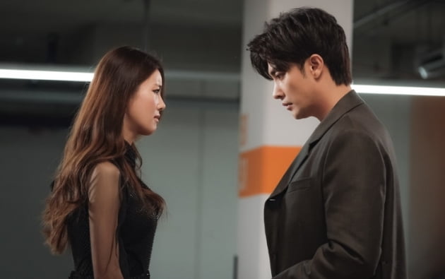 她住男友家1天「上廁所用掉半包衛生紙」！提議付5元賠償「兩派網友吵翻」男友說話了